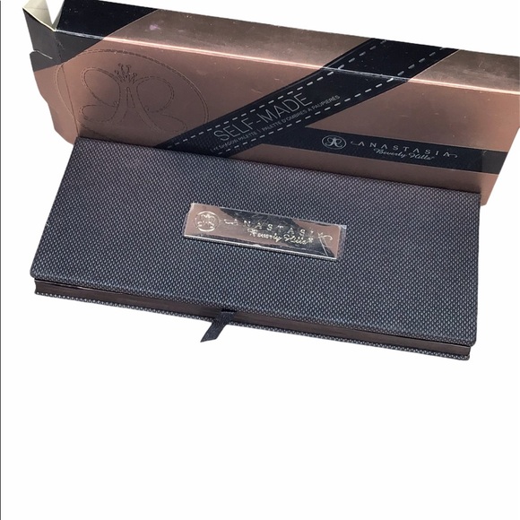 Anastasia Beverly Hills SELFMADE. Palette , LE - Picture 3 of 3